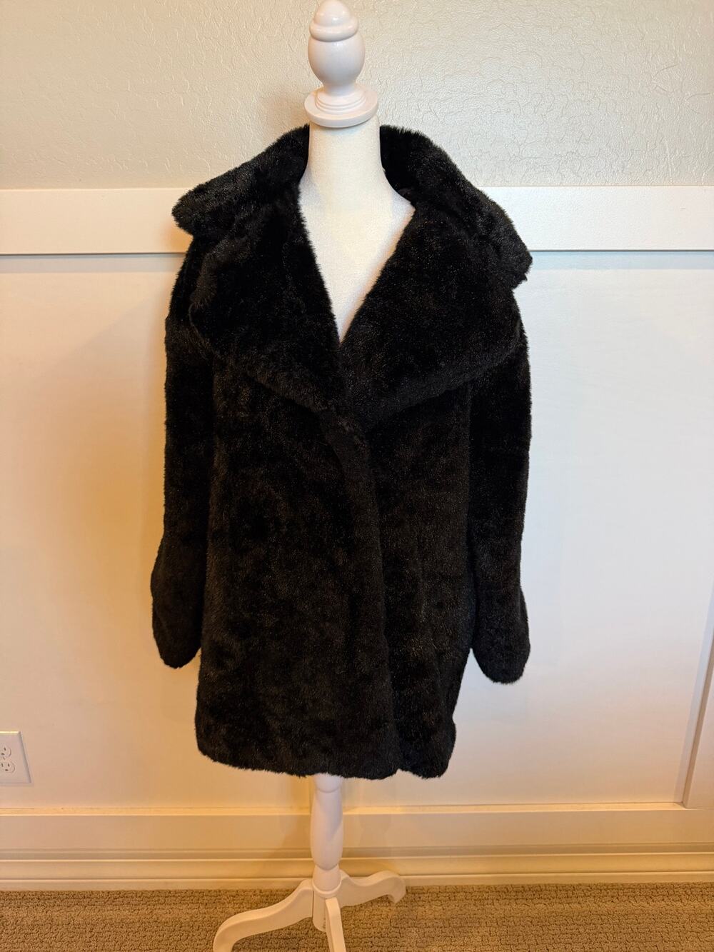 Vintage Groggy Black Faux Fur Coat Jacket Medium Plush Collared